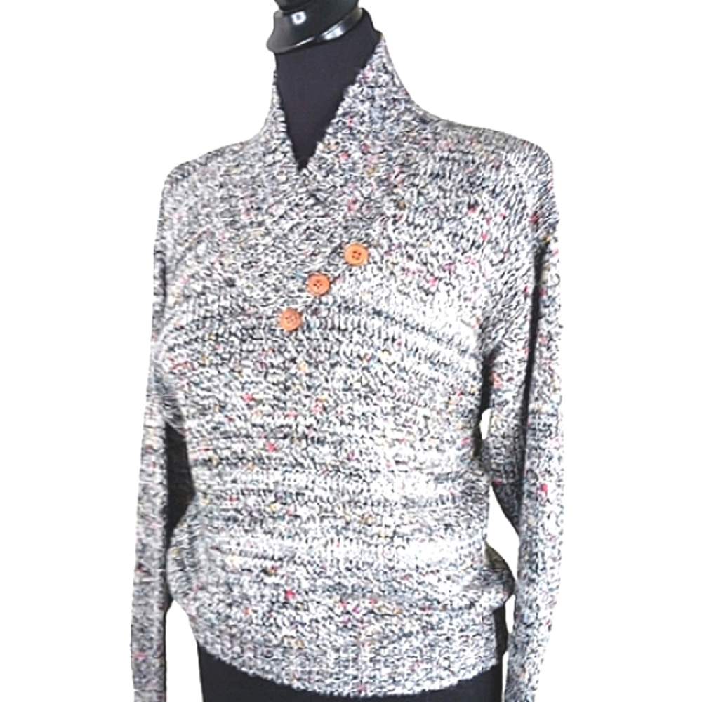 MEMPHIS JONES Cozy Pullover Sweater Soft Black White Medium Wooden Buttons
